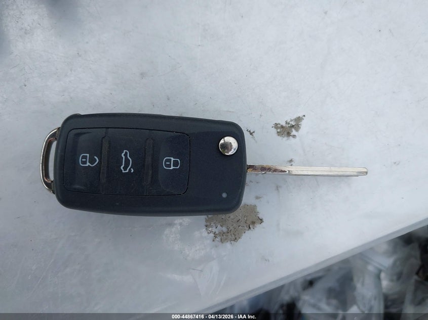 2012 Volkswagen Eos Komfort VIN: WVWBW7AH8CV000808 Lot: 44867416