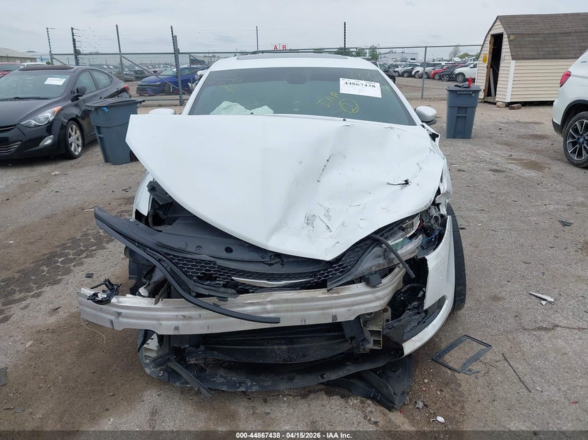 2015 Chrysler 200 2.4 S white Lot 111044867438 Vin 1C3CCCBB5FN614742