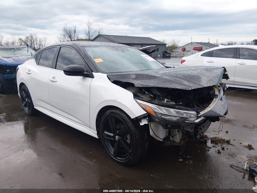 2022 NISSAN SENTRA SR XTRONIC CVT