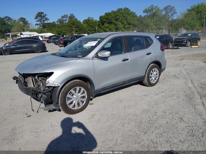 2017 NISSAN ROGUE auction photo 2
