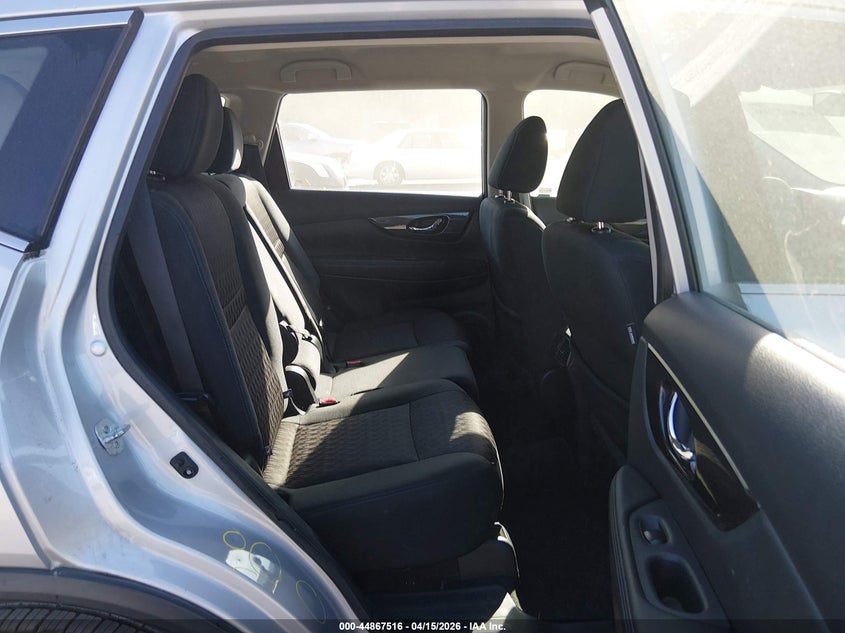 2017 NISSAN ROGUE auction photo 8