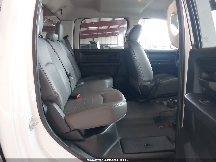 1C6RR6ST3HS744772 2017 Ram 1500 5.7 Ram Tradesman 4X2 6'4 Box white