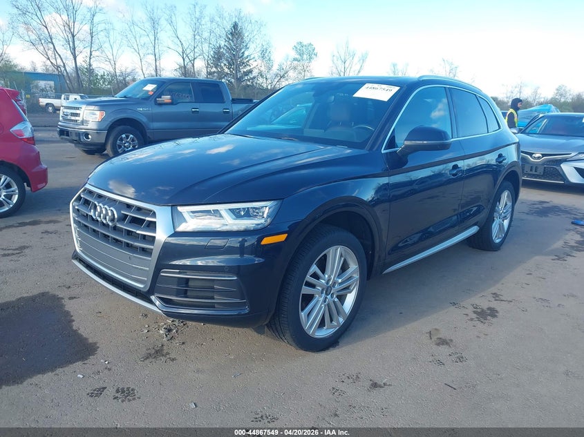 Vin: wa1bnafy9j2043572, lot: 45364860, audi q5 2.0t premium/2.0t tech premium 20182