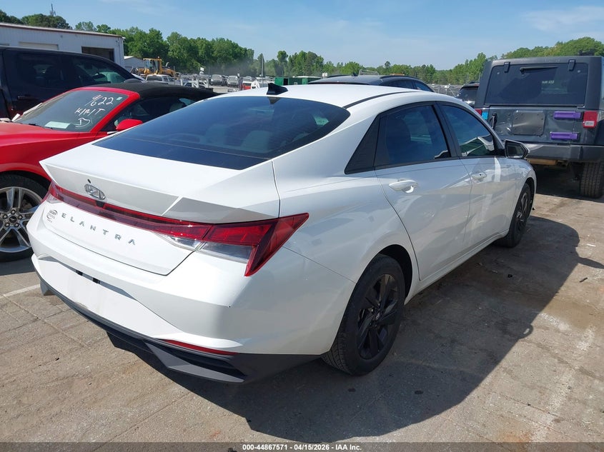 2022 Hyundai Elantra Sel VIN: 5NPLM4AG3NH072468 Lot: 44867571