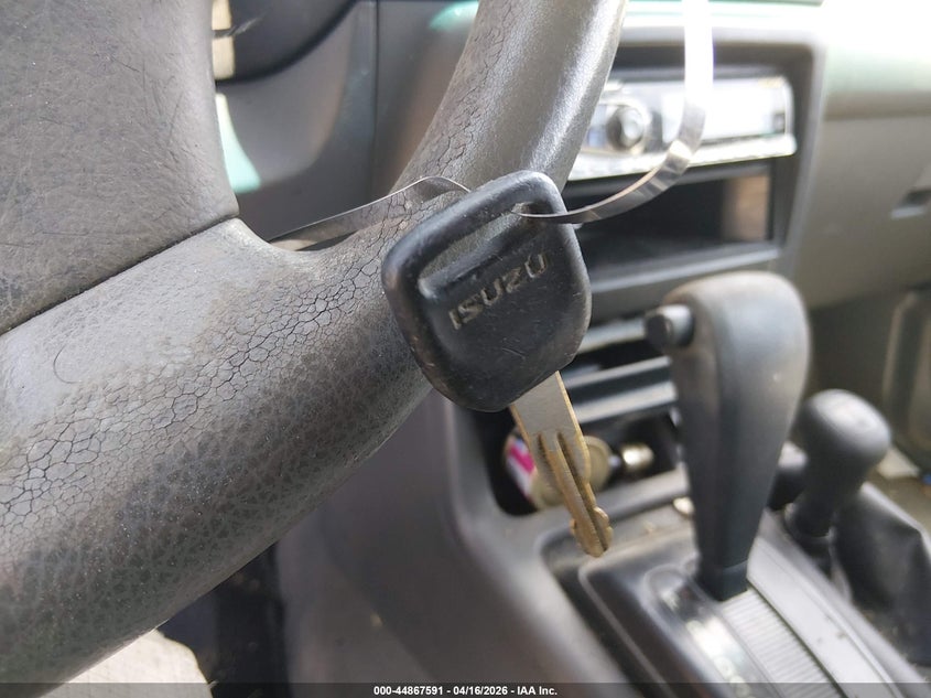 2000 Isuzu Rodeo Ls/Lse/S VIN: 4S2DM58W2Y4325821 Lot: 44867591