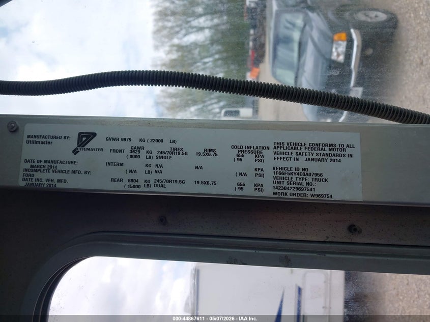 2014 FORD F-59 COMMERCIAL STRIPPED auction photo 8