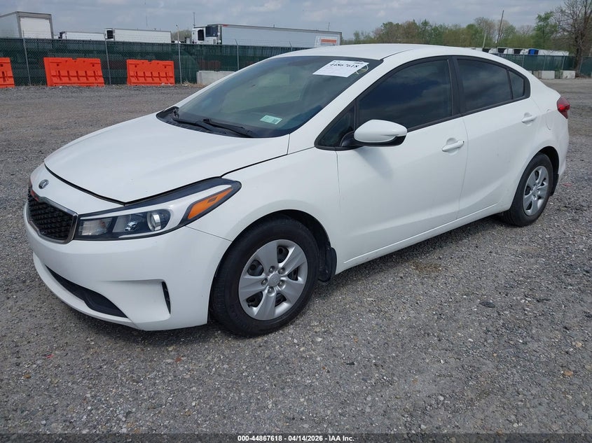 2017 Kia Forte 2.0 Lx White Lot 111044867618 Vin 3KPFK4A7XHE047126