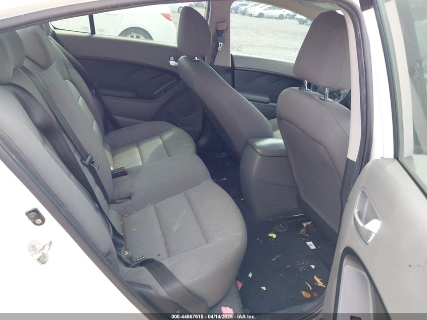 2017 Kia Forte 2.0 Lx White Lot 111044867618 Vin 3KPFK4A7XHE047126