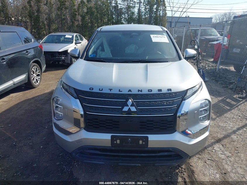 2022 Mitsubishi Outlander Es 2.5 S-Awc VIN: JA4J4TA84NZ012857 Lot: 44867679