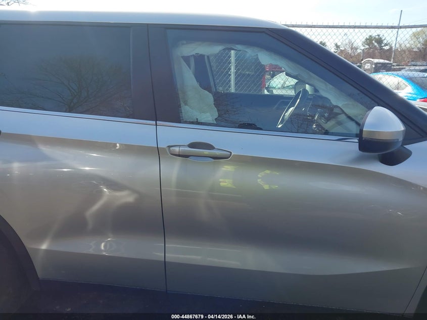 2022 Mitsubishi Outlander Es 2.5 S-Awc VIN: JA4J4TA84NZ012857 Lot: 44867679