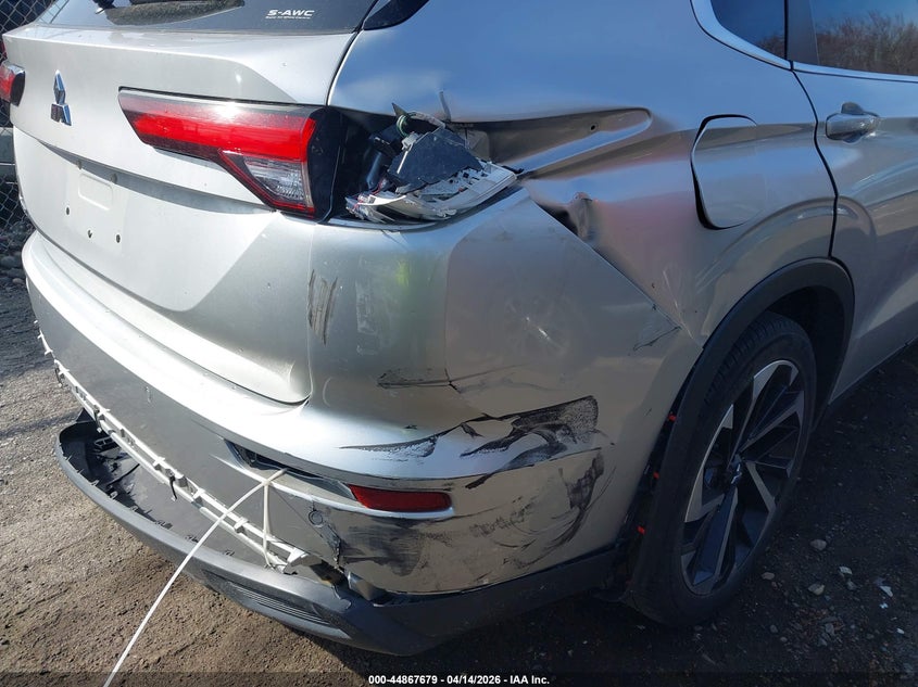 2022 Mitsubishi Outlander Es 2.5 S-Awc VIN: JA4J4TA84NZ012857 Lot: 44867679