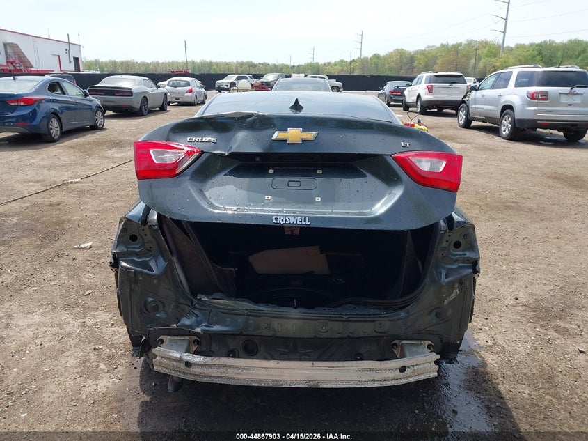 2018 Chevrolet Cruze Lt Auto VIN: 1G1BE5SMXJ7192701 Lot: 44867903
