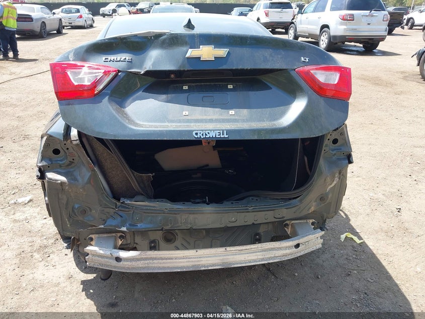 2018 Chevrolet Cruze Lt Auto VIN: 1G1BE5SMXJ7192701 Lot: 44867903