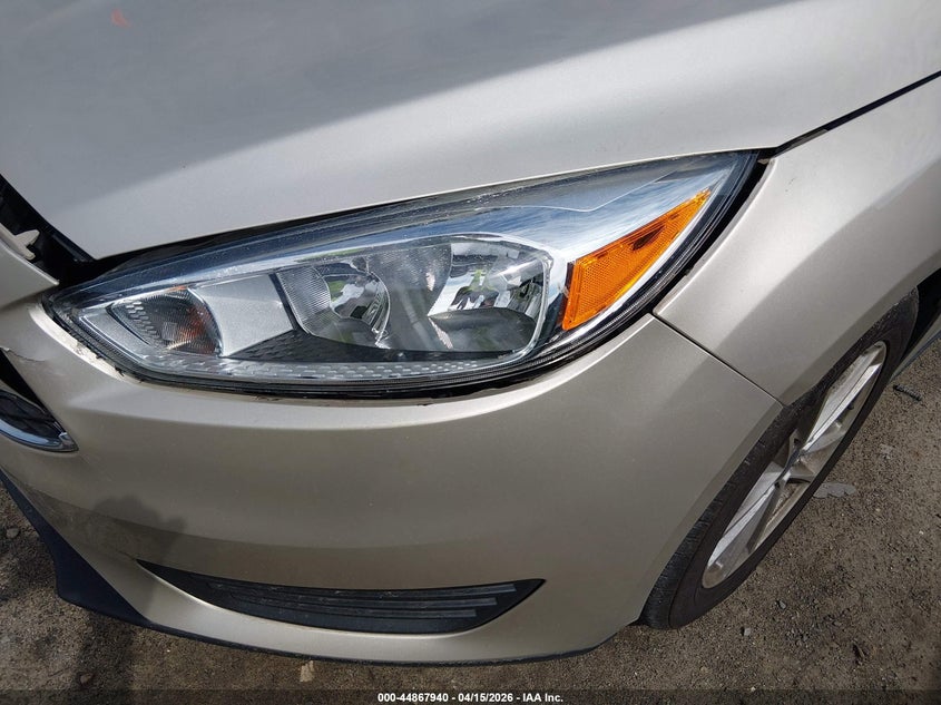 2017 Ford Focus Se VIN: 1FADP3K24HL250676 Lot: 44867940