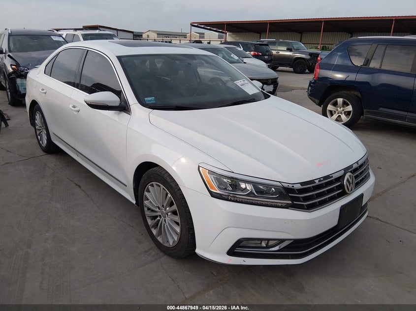 VOLKSWAGEN PASSAT 2016. Lot# 44867949. VIN 1VWBS7A34GC035828. Photo 1
