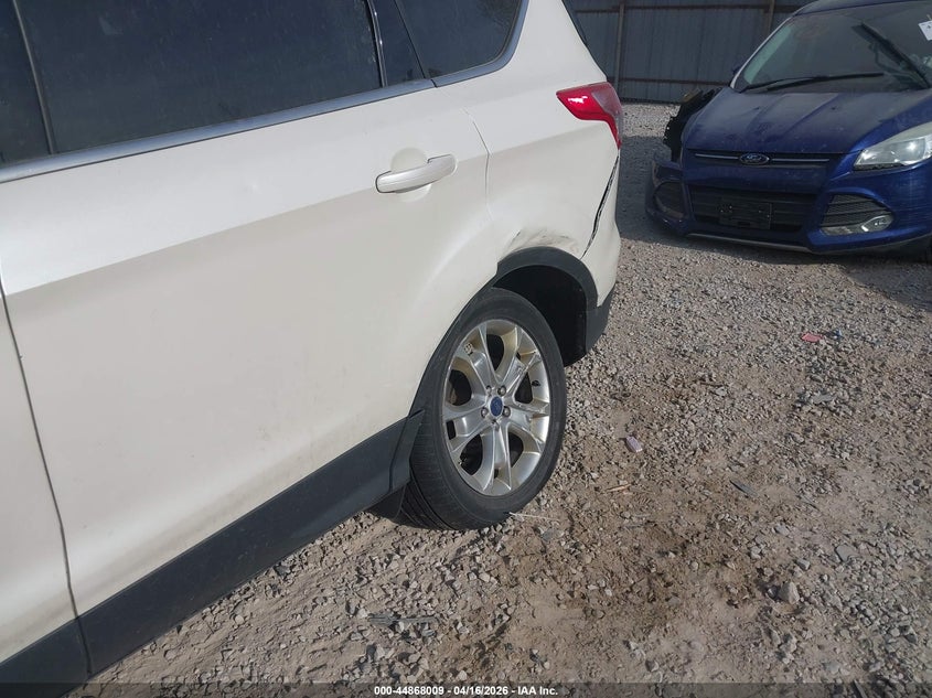 2014 Ford Escape 2.0 Titanium white Lot 111044868009 Vin 1FMCU0J93EUE49134