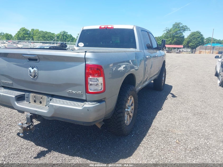 2022 Dodge Ram 2500 silver Lot 111044868069 Vin 3C6UR5DL5NG170812