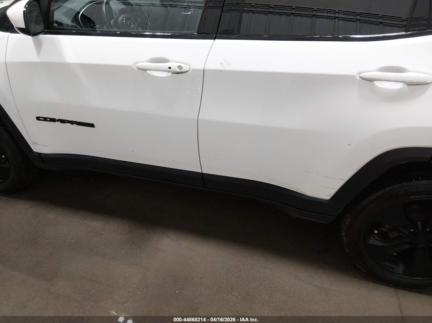 3C4NJDBB0MT505991 2021 Jeep Compass 2.4 Altitude 4X4 white
