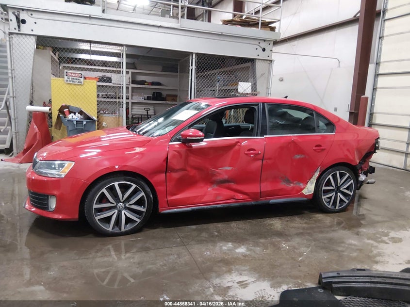 2013 Volkswagen Jetta 2.0 Gli Autobahn red Lot 111044868341 Vin 3VW4A7AJ5DM233967