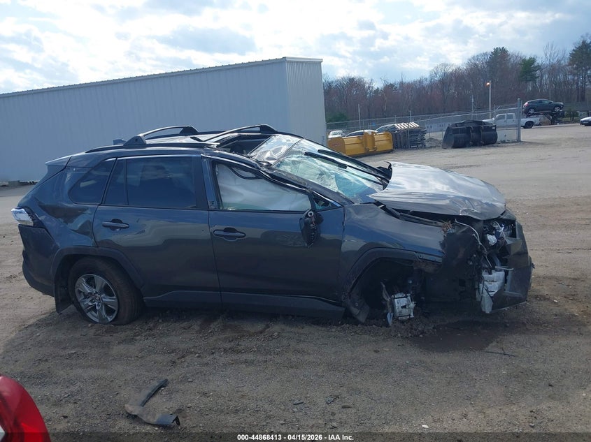2025 Toyota Rav4 Xle VIN: 2T3P1RFV7SW630938 Lot: 44868413