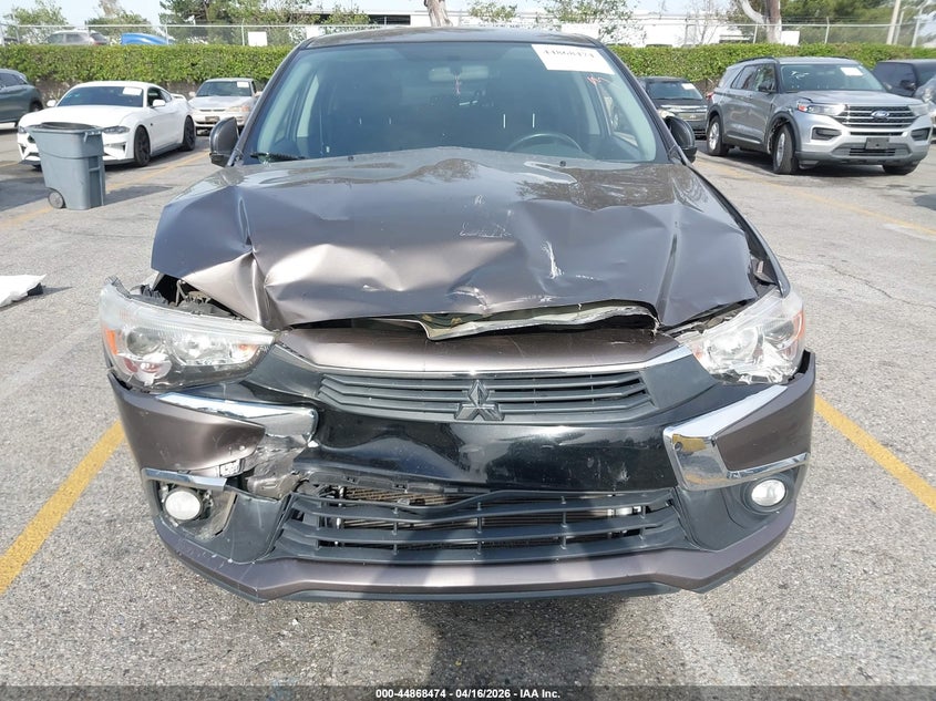 2017 Mitsubishi Outlander 2.0 Sport 2.0 Es/2.0 Le grey Lot 111044868474 Vin JA4AR3AU5HZ042811