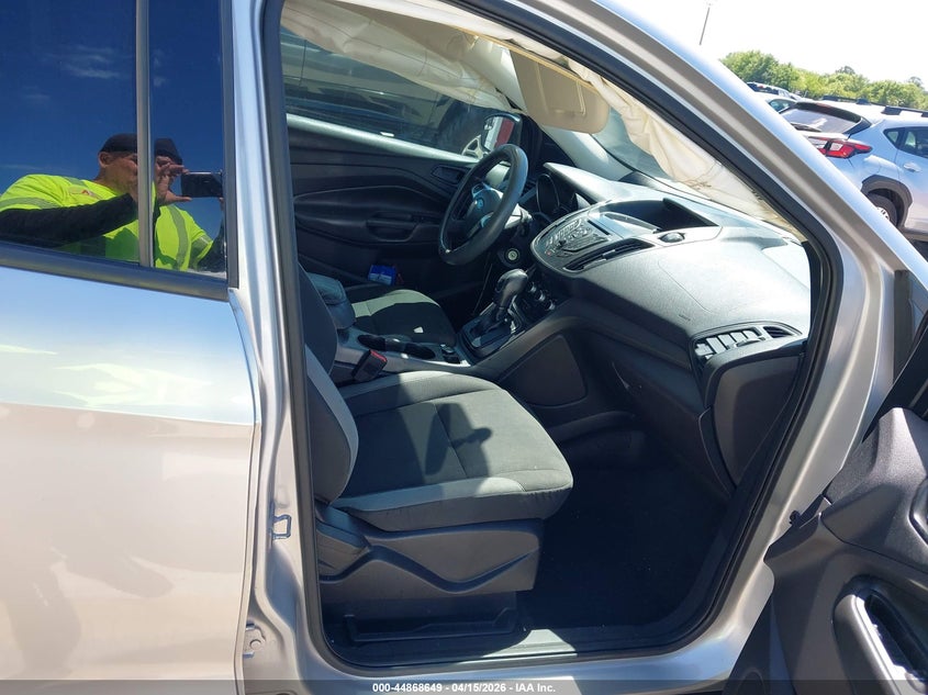 2016 Ford Escape S