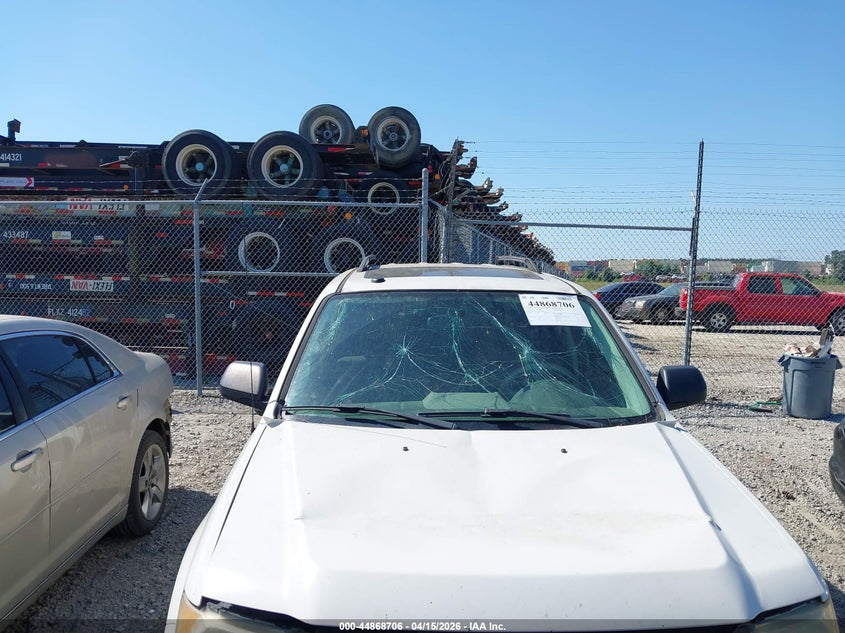 2012 Ford Escape 2.5 Xlt white Lot 111044868706 Vin 1FMCU0D74CKB09994