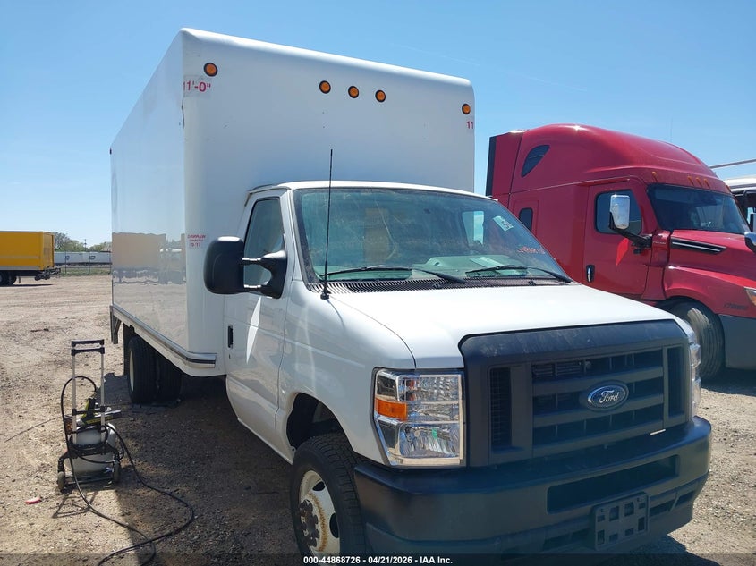 2024 Ford E-450 Cutaway