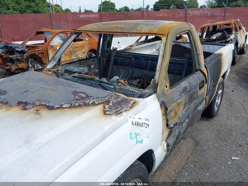 2004 Chevrolet Silverado 1500 Ls VIN: 1GCEC14T94Z131470 Lot: 44868729