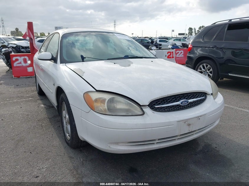 2000 Ford Taurus Se