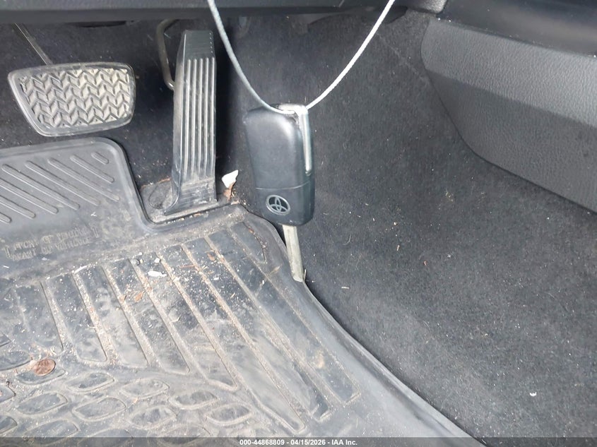 2019 Toyota Camry Le VIN: 4T1B11HK6KU756912 Lot: 44868809