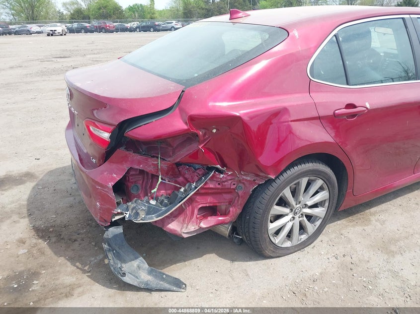 2019 Toyota Camry Le VIN: 4T1B11HK6KU756912 Lot: 44868809