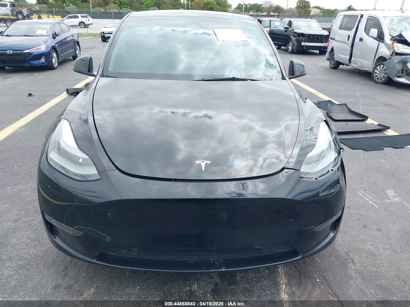 2024 Tesla Model y Performance Dual Motor All-Wheel Drive black Lot 111044868840 Vin 7SAYGDEF9RA285105