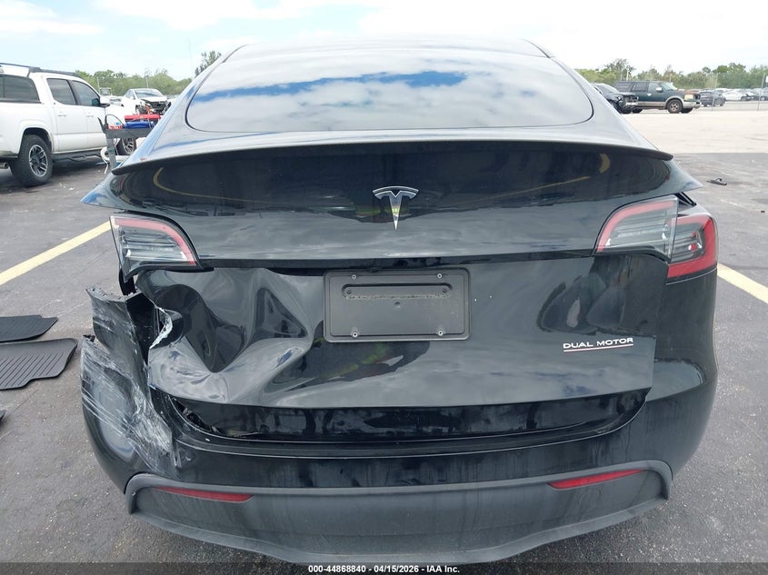 2024 Tesla Model y Performance Dual Motor All-Wheel Drive black Lot 111044868840 Vin 7SAYGDEF9RA285105