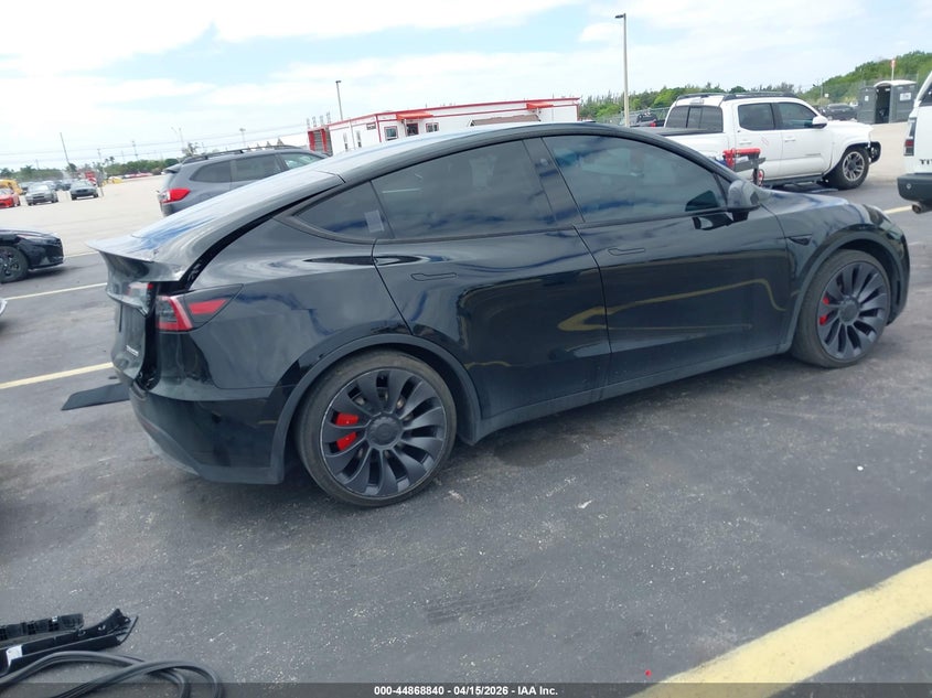 2024 Tesla Model y Performance Dual Motor All-Wheel Drive black Lot 111044868840 Vin 7SAYGDEF9RA285105