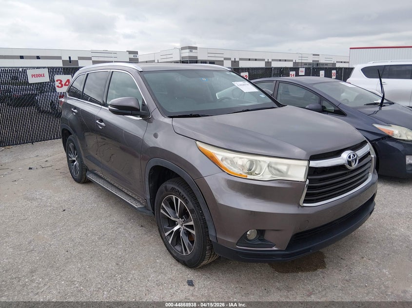 2016 TOYOTA HIGHLANDER XLE V6