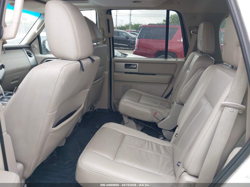 1FMJU2A50EEF44325 2014 Ford Expedition 5.4 Limited white