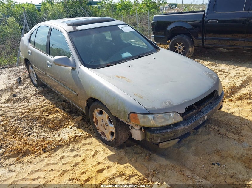 2000 Nissan Altima Gle/Gxe/Se