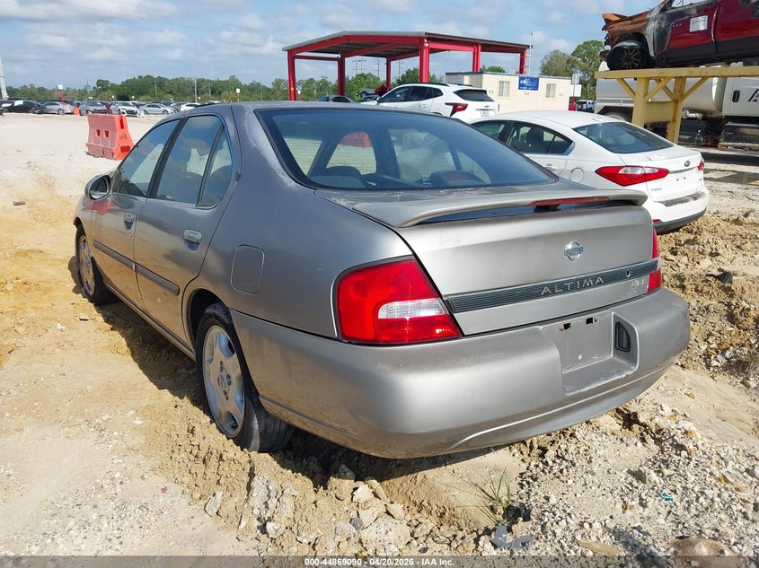 2000 Nissan Altima Gle/Gxe/Se