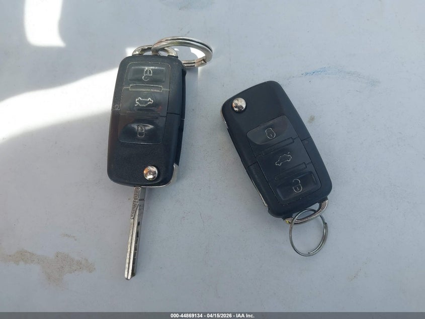 2007 Volkswagen Convertible VIN: 13VWRF31Y27M41672 Lot: 44869134