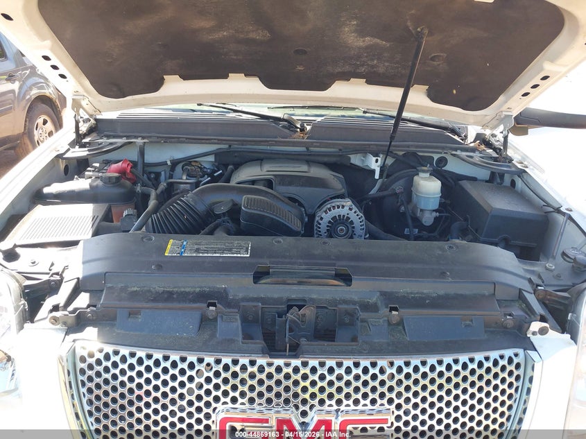 2010 GMC Yukon Denali VIN: 1GKUCEEF0AR130588 Lot: 44869163