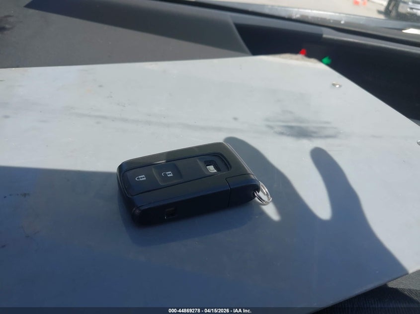 2007 Toyota Prius VIN: JTDKB20U277620738 Lot: 44869278