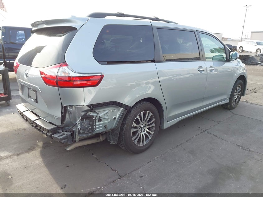 2019 Toyota Sienna Xle Premium 8 Passenger