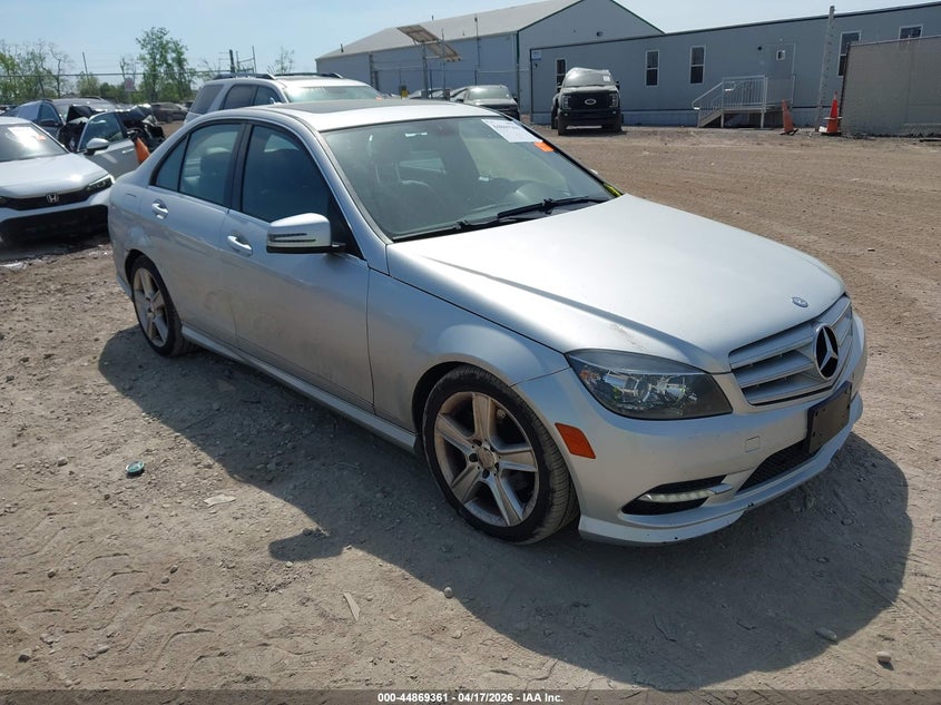 2011 Mercedes-Benz C 300 Luxury 4Matic/Sport 4Matic