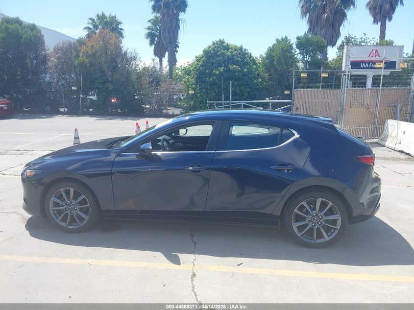 2020 Mazda Mazda3 Preferred Package VIN: JM1BPAMM0L1170851 Lot: 44869371