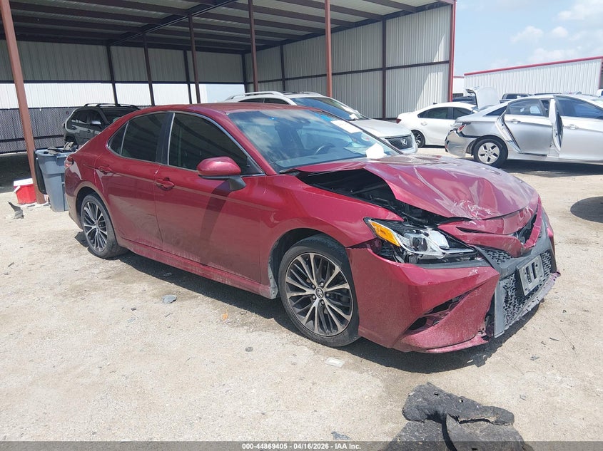 2018 TOYOTA CAMRY SE