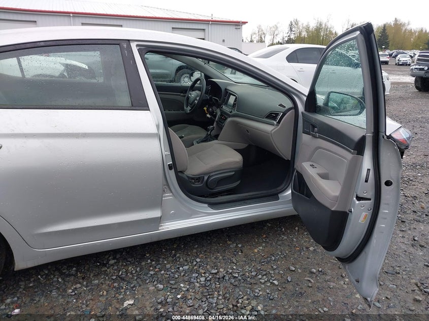 VIN 5NPD84LFXJH331142 2018 HYUNDAI ELANTRA SEL