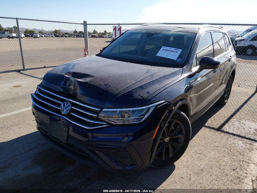 2024 VOLKSWAGEN TIGUAN auction photo 2