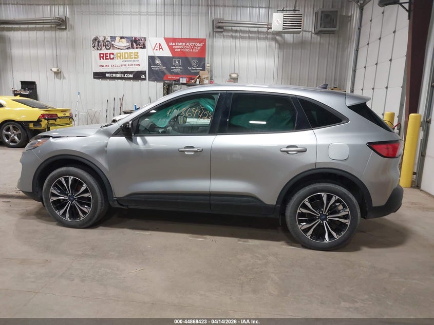 2022 Ford Escape Se VIN: 1FMCU9G64NUB95385 Lot: 44869423