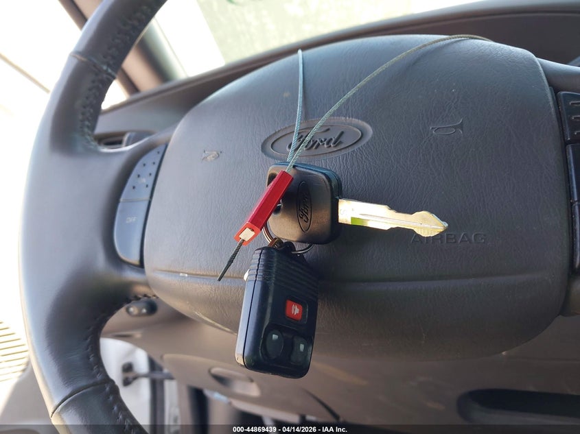 2002 Ford F-150 Lariat/Xlt VIN: 1FTRW08L12KD25512 Lot: 44869439